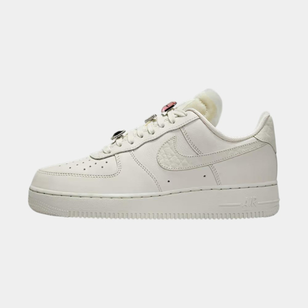 Изображение WMNS NIKE AIR FORCE 1 LO PRM