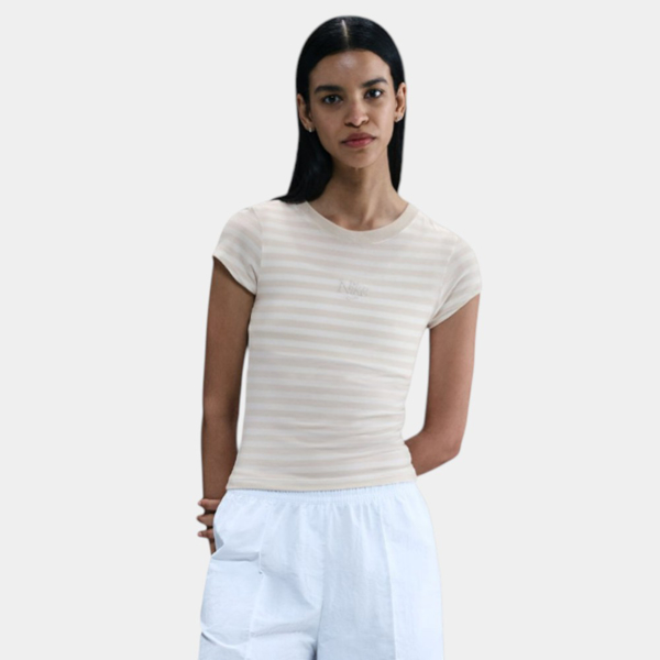 Изображение ФУТБОЛКА W NSW BABY TEE GFX SPD